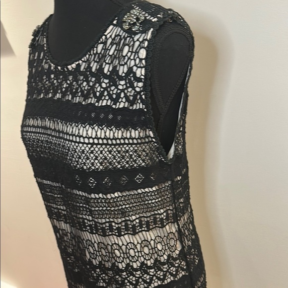 Black Mini Sheath Dress Sleeveless for Night Out with Crew Neck - Picture 7 of 9